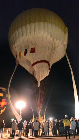 世界新記録　気球が佐賀